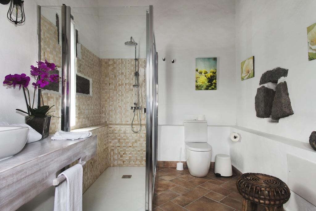 Caserio Leandro I Tias Exterior photo